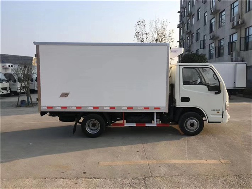 躍進小福星3.26米冷藏車