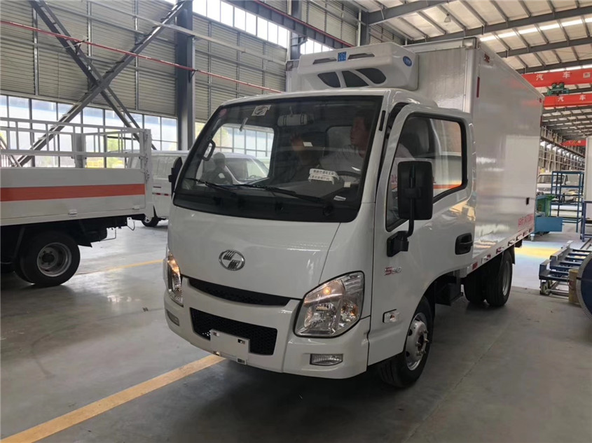 躍進小福星3.26米冷藏車