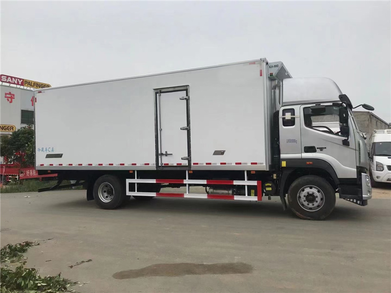 福田歐航 高頂雙臥冷藏車(chē)