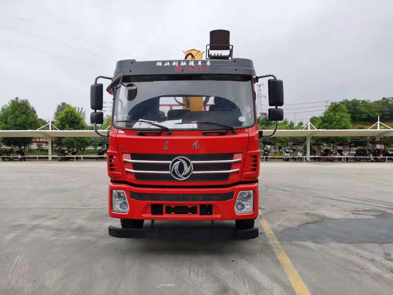 東風(fēng)隨專K5徐工8K單橋隨車吊