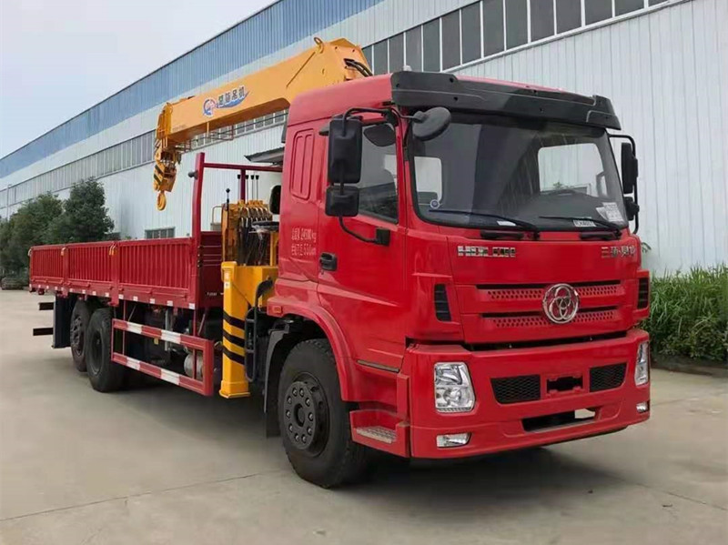 三環(huán)昊龍?zhí)嵘龢虺S12噸吊機