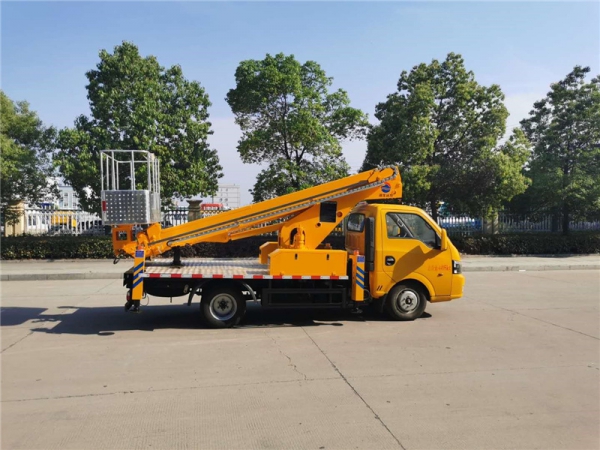 東風途逸16米高空作業(yè)車