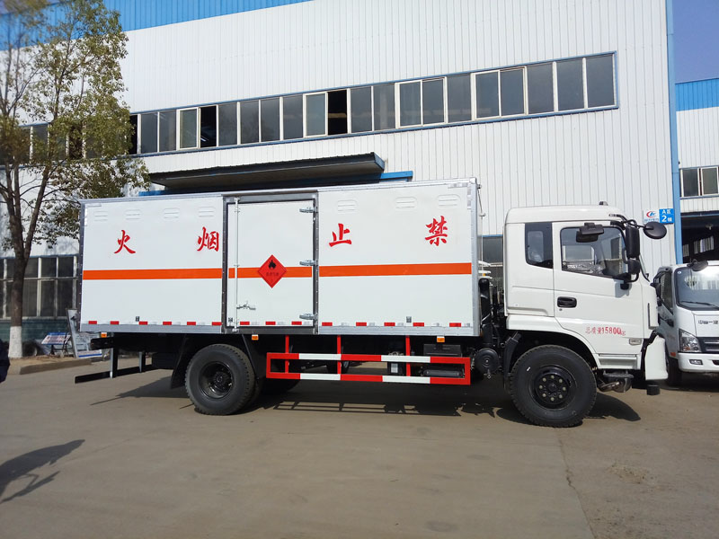 東風6.1米(9噸)氣體廂式車